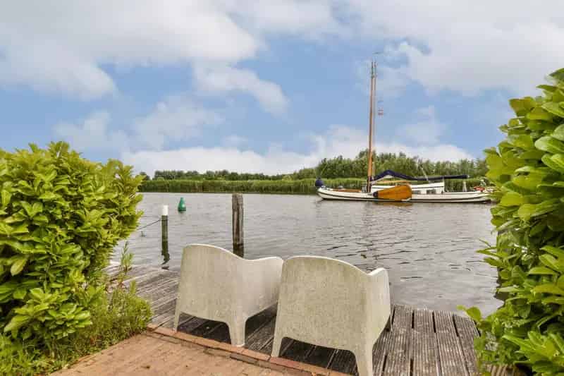 Huis te koop Vreeland Vechtoever 4 Ruime woning aan de Vecht