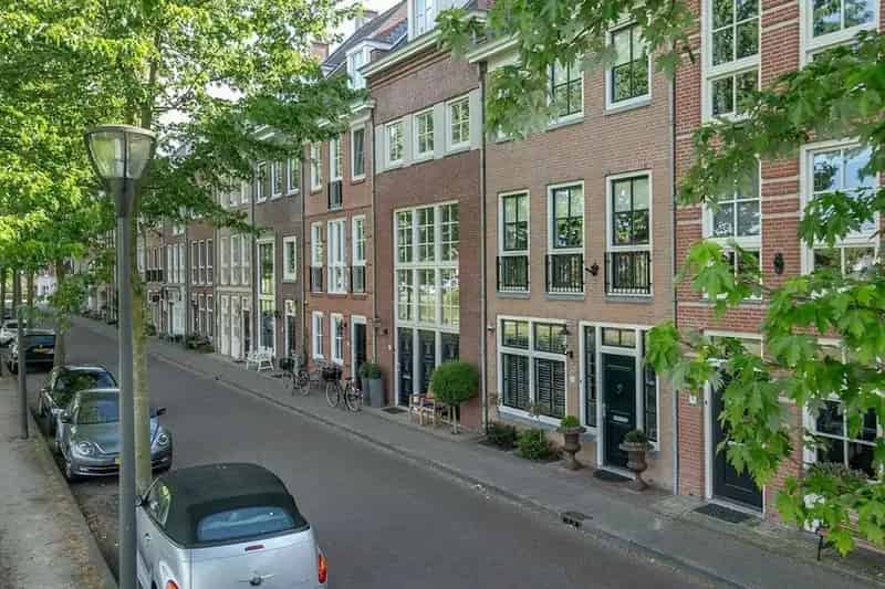 Gestoffeerd Herenhuis Brandevoort 4 slaapkamers 201m²