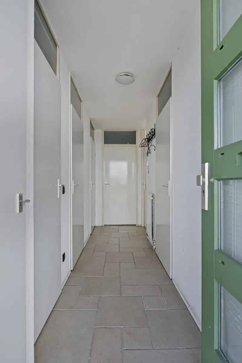 2 Kamer Appartement Hillesluis Ruim Balkon Nabij Voorzieningen