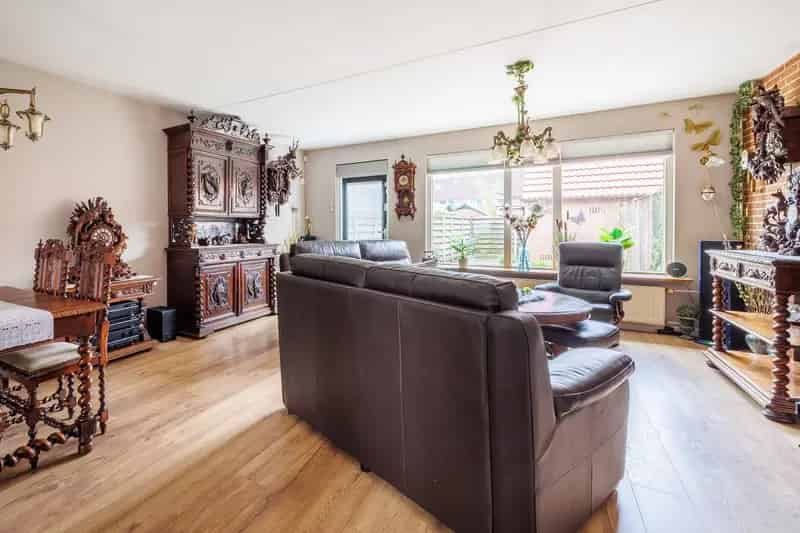 Huis te koop Beuningen: Gezellige hoekwoning met tuin en 8 zonnepanelen