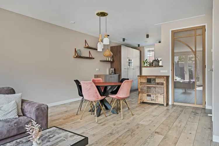 Moderne 4 Slaapkamers Tussenwoning Oerle Zuid