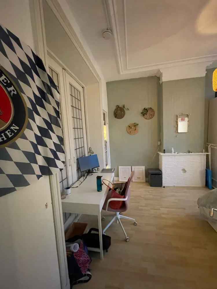 Kamer te huur voor studentes Coenderstraat