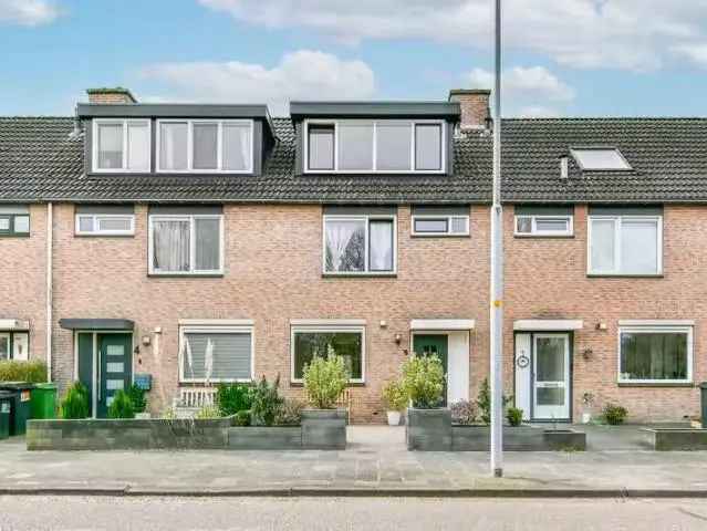 Moderne Tussenwoning Overbos 4 Slaapkamers Nabij Scholen