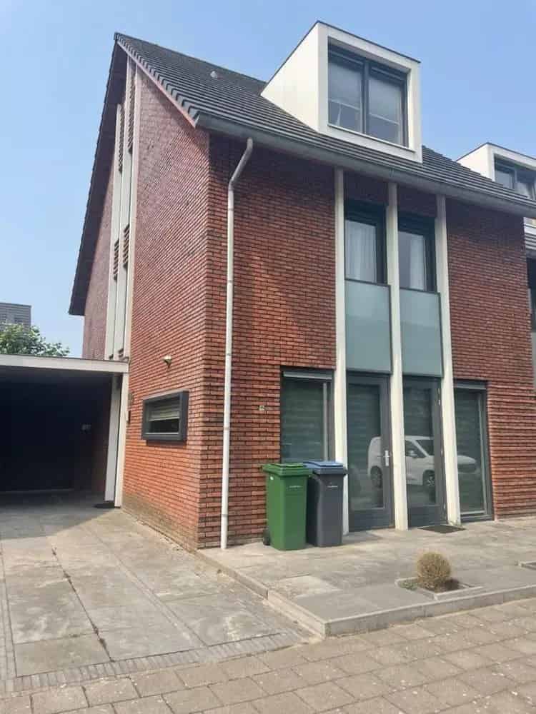 Fantastisch Familiehuis met Royale Afmetingen en Tuin