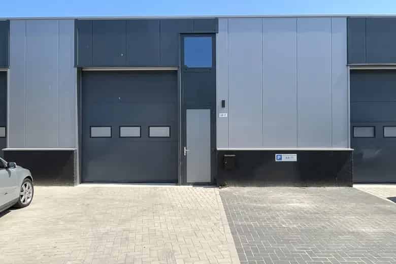 76 m2 bedrijfsruimte te koop in Tilburg