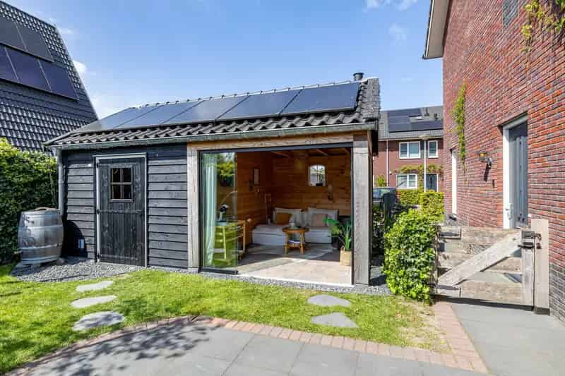 Ruime 4 Slaapkamers Tweekapper Oostwold Tuin Tuinkamer