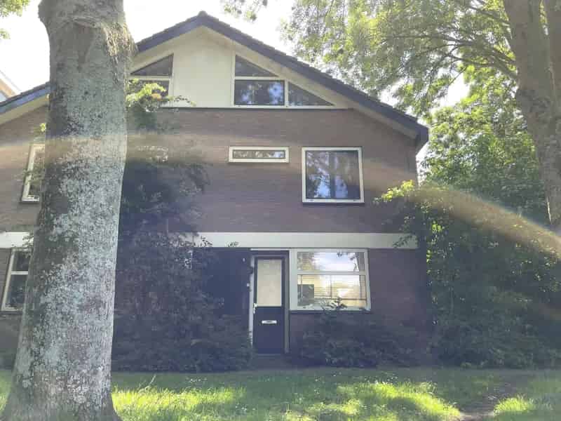 5 Kamer Eengezinswoning Leiden Merenwijk te Huur