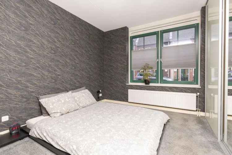 Benedenwoning Te Koop in 73, Hoge Weere, Hoorn, Noord-Holland