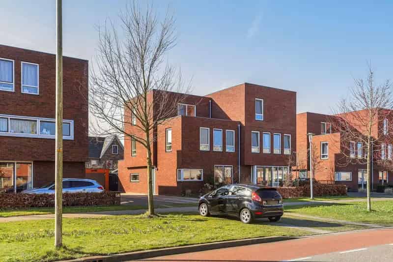 Moderne Tweekapper 4 slaapkamers Apeldoorn Zuidbroek