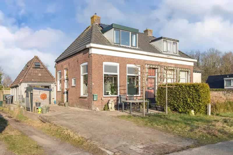Energiezuinige Tweekapper nabij Vaarwater