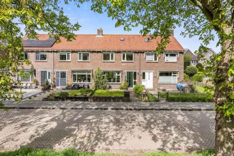 Ruime 4 Slaapkamers Tussenwoning Bolsward Nabij A7