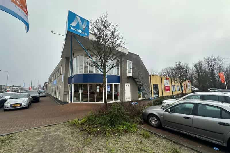 Bedrijfshal te Huur Meppel 660m2 Showroom Kantoorruimte