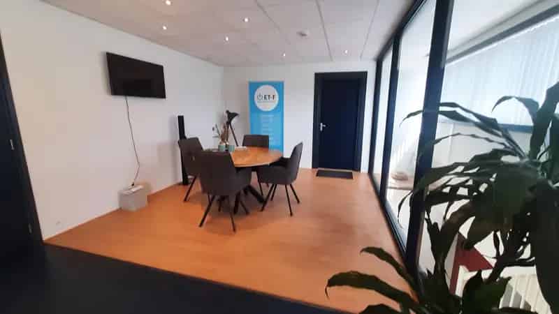 Bedrijfshal te huur Sexbierum 310m2 moderne ruimte