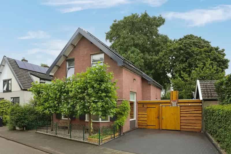 Jaren 20 woning Apeldoorn  atelier gelijkvloers wonen 4 slaapkamers