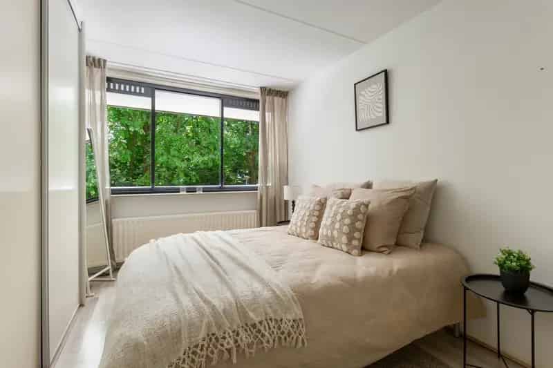 Ruim 3 Kamerappartement Amsterdam met Balkon en Parkeerplaats
