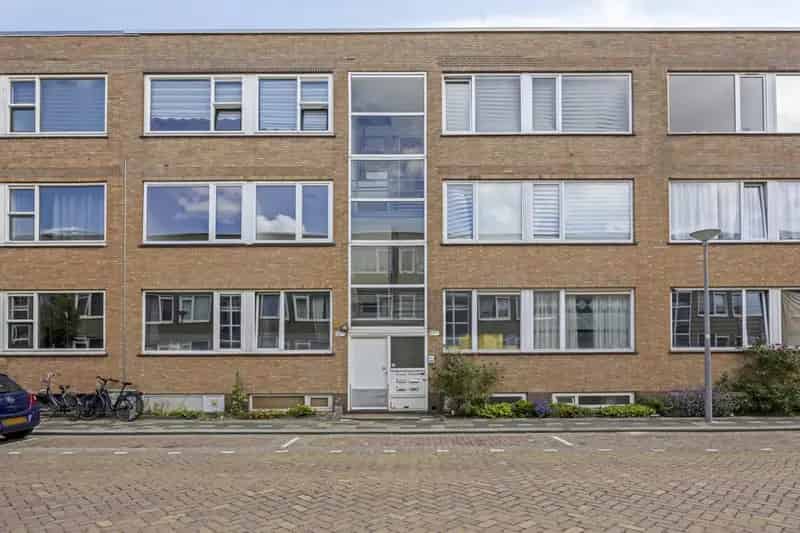 3 Kamer Appartement Carnisse Nabij Park en Voorzieningen