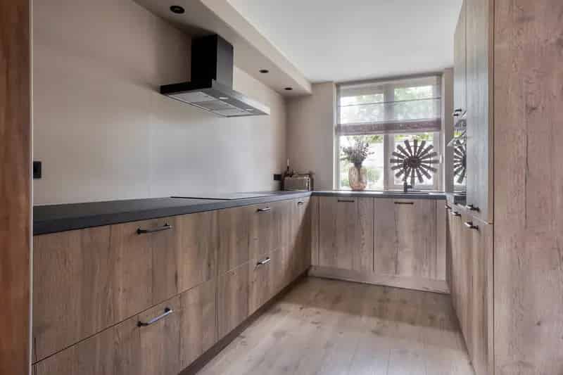 3 Slaapkamer Middenwoning Ochten Moderne Keuken Zonnige Tuin