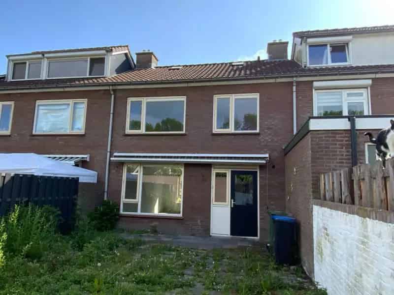 Tussenwoning 3 slaapkamers tuin berging zelfbewoningsplicht