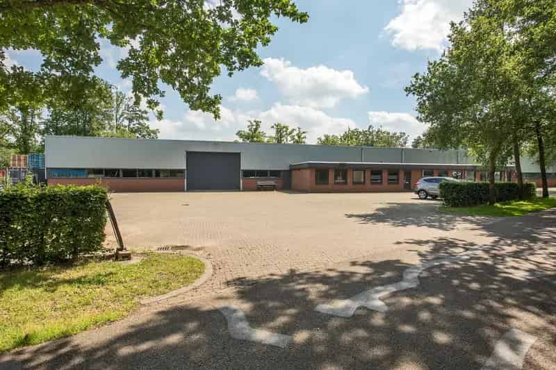 Bedrijfshal te huur Weerselo 755m2