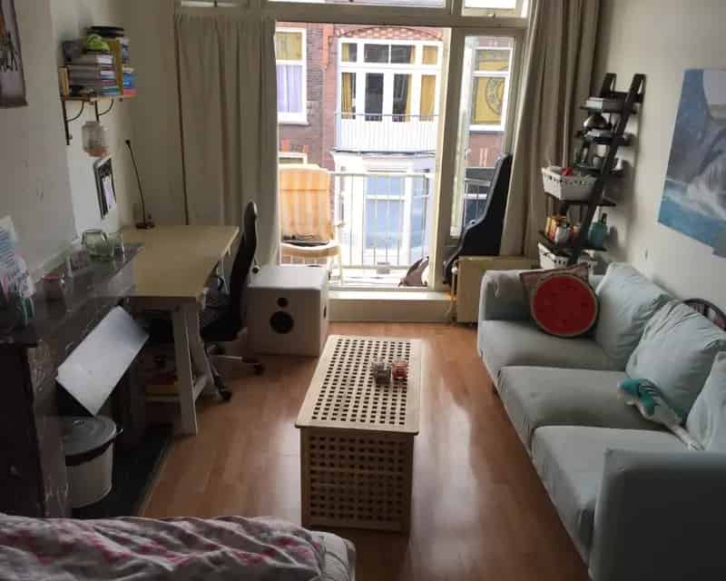 Studentenkamer met balkon centraal gelegen