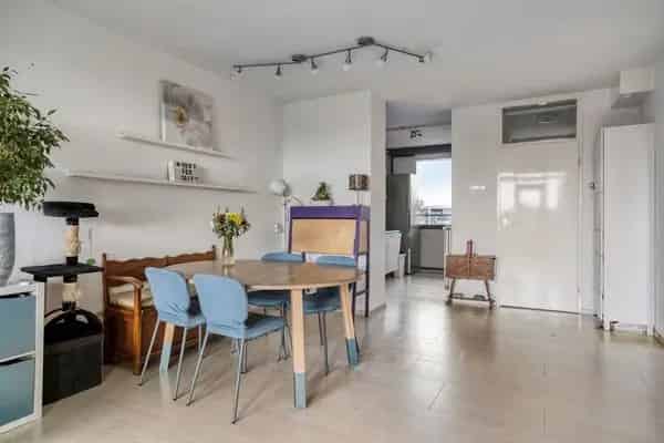 Lichtrijk 3-kamer appartement Leiderdorp met wijds uitzicht