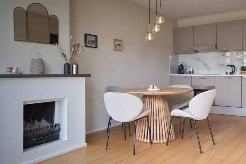 2 Slaapkamers Appartement Albert Cuypstraat Amsterdam