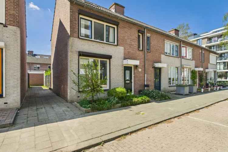 Rustige woning nabij centrum met 11 zonnepanelen