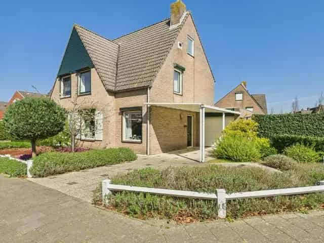 Ruime gezinswoning te koop in Terneuzen