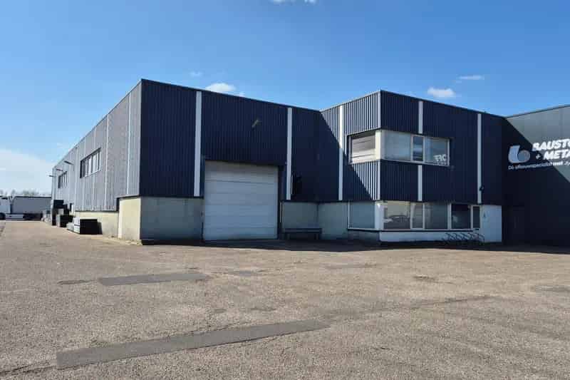Bedrijfshal te Huur Zwolle 1075m² Marslanden
