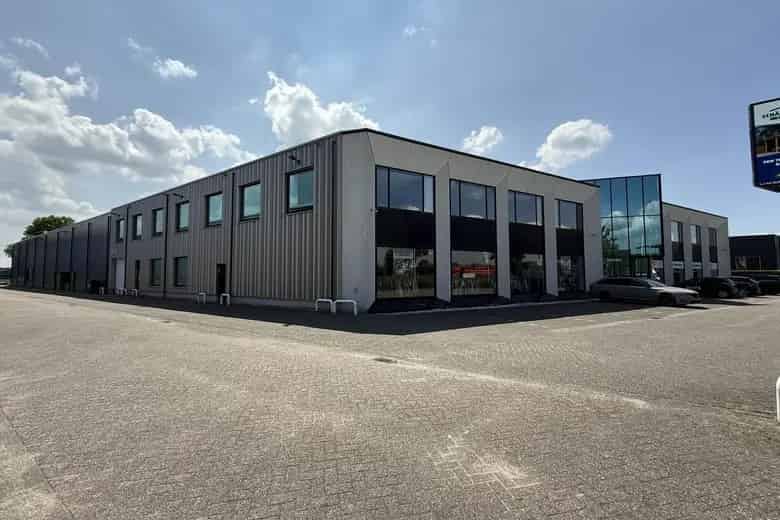 57m2 Kantoorruimte te Huur Nieuwkuijk A59