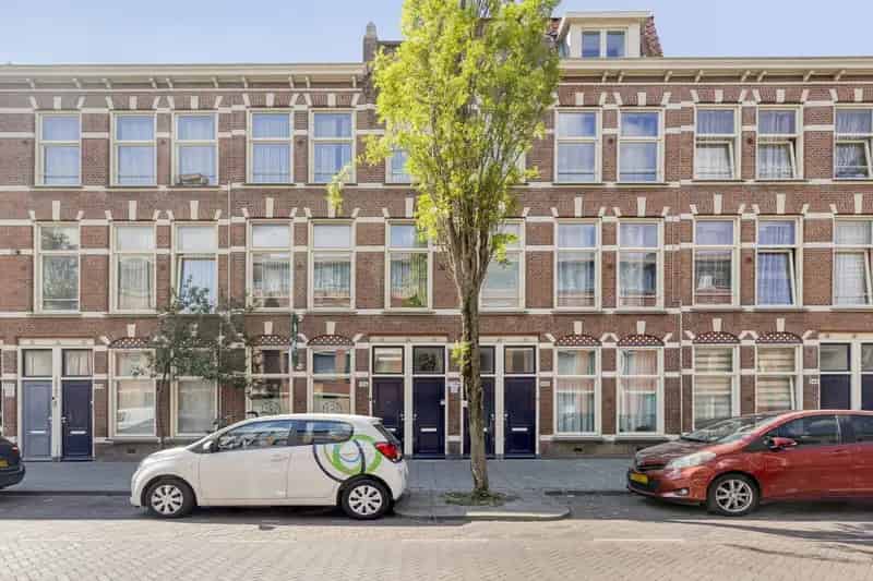 5 Kamer Dubbele Bovenwoning Authentieke Details 99m2