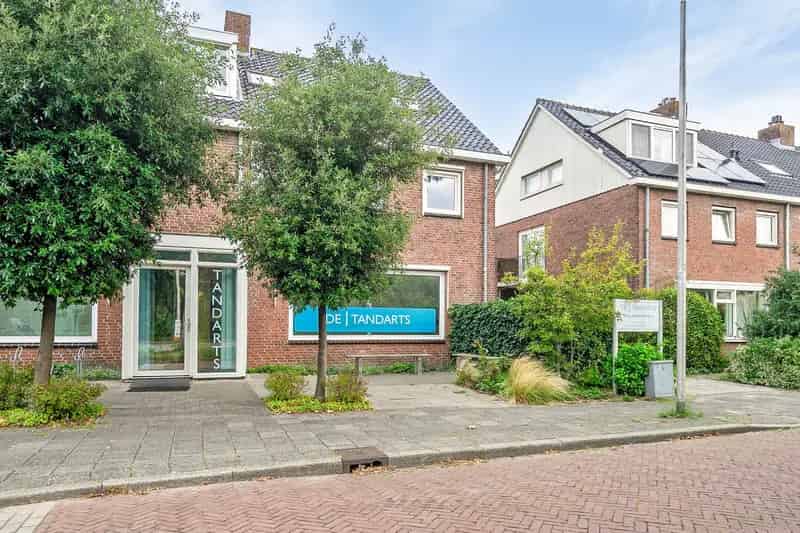 Ruime Bovenwoning Leiderdorp 5 slaapkamers 2 badkamers Dakterras Garage