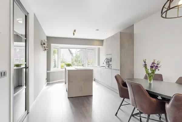 Moderne Tussenwoning Leiden 4 slaapkamers  Complete renovatie 2023
