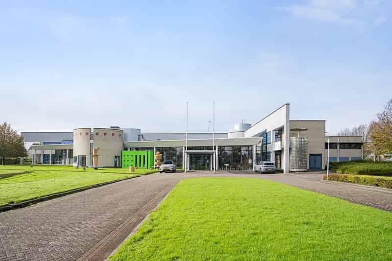 Kantoor Tuitjenhorn | Zoek kantoren te huur: Oostwal 2 1747 EZ Tuitjenhorn 