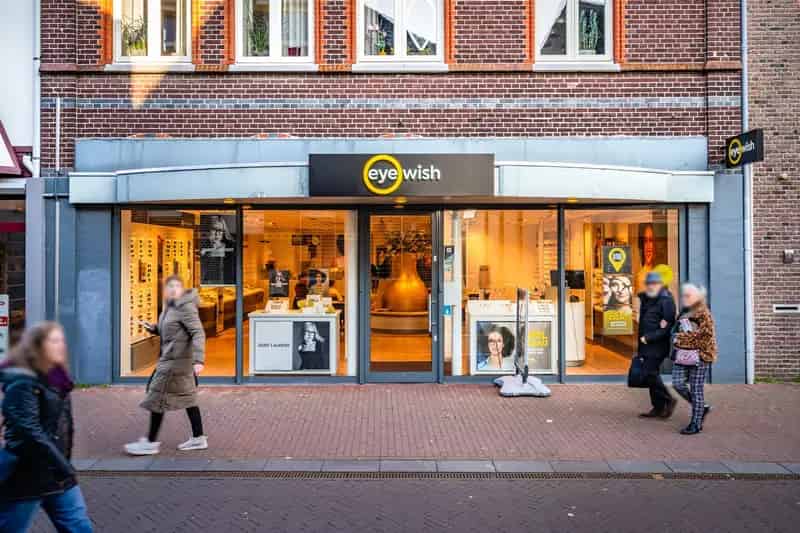 Belegging Horst: Winkelruimte, Bovenwoning en Garageboxen te Koop