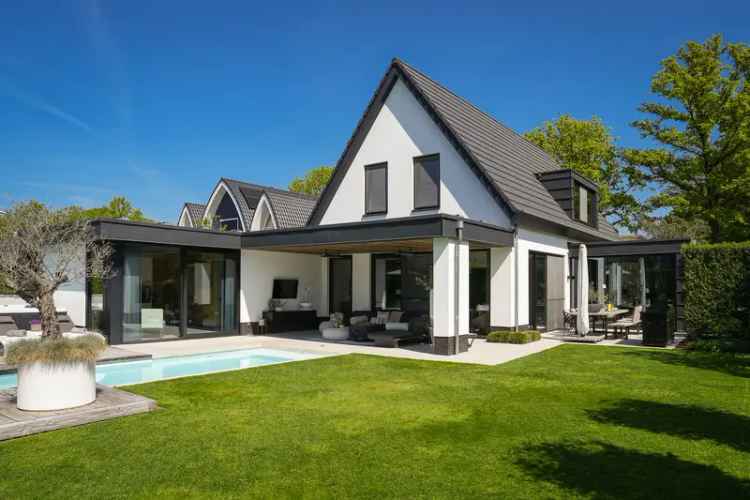 Moderne Villa te Koop Vught Ruime Tuin Zwembad Jacuzzi