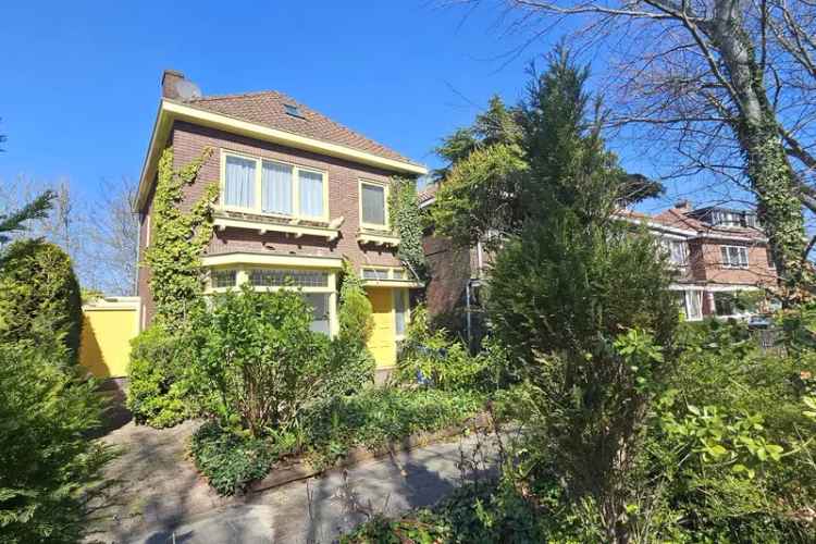 Jaren 30 woning Koog aan de Zaan 3 slaapkamers moderne keuken