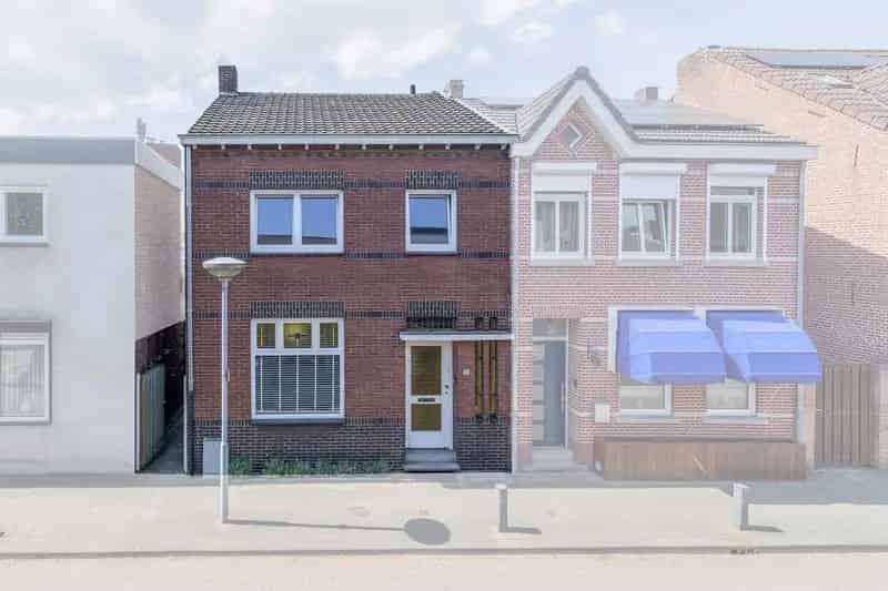 Tussenwoning Blerick: 4 slaapkamers, dakterras en authentieke details