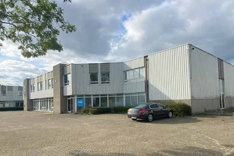 Bedrijfshal Almere te huur: Ruime bedrijfsruimtes met kantoor
