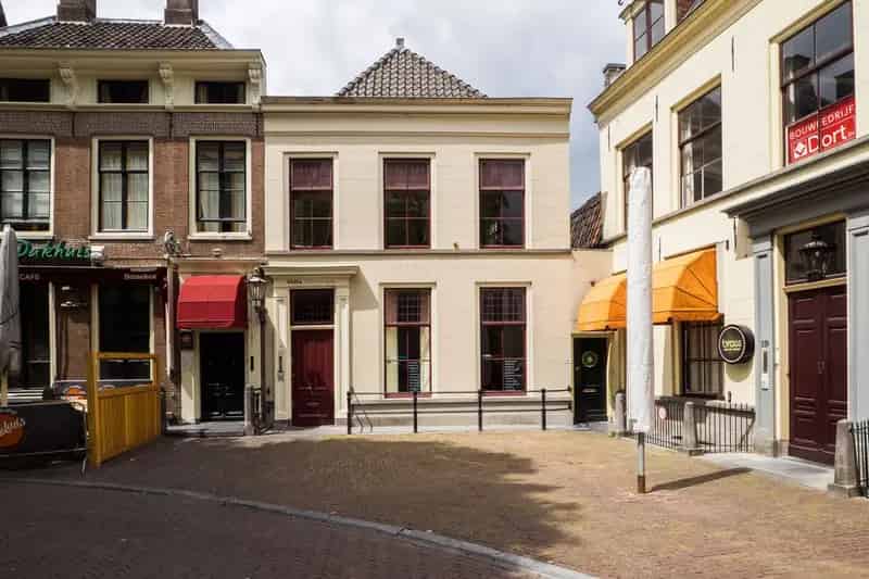Rijksmonumentaal Kantoor Utrecht Janskerkhof 281m2