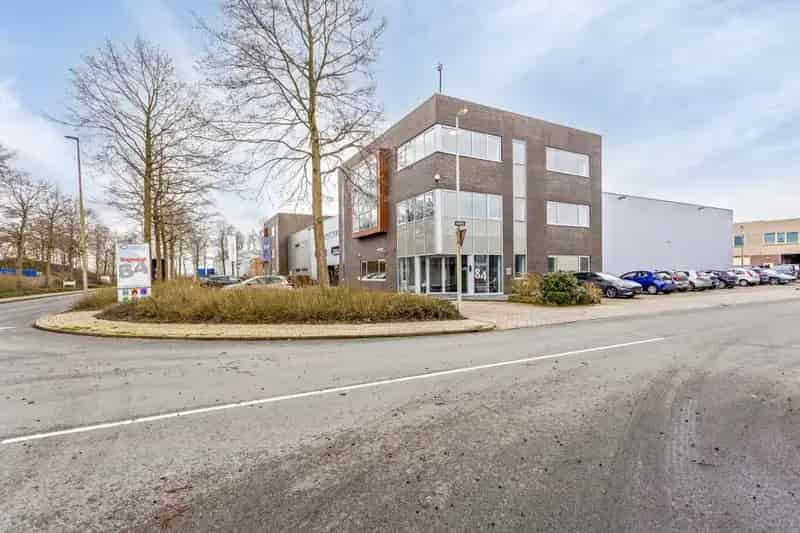 Bedrijfsruimte te huur Purmerend 1294m2 Kantoor en Bedrijfshal