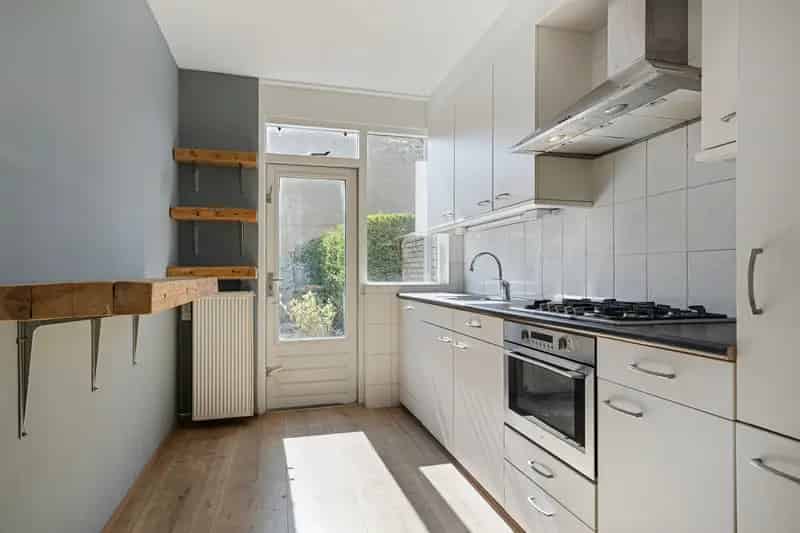 Ruime 5 Slaapkamer Tussenwoning Ijpelaar Breda