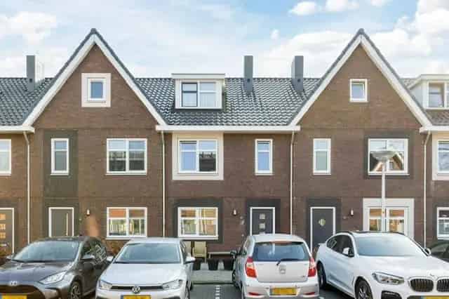 Huis te koop Amstelveen: 5-kamer woning Energielabel A++++