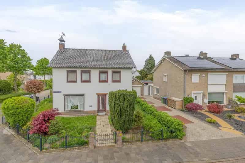 Ruime Vrijstaande Woning Empel 4 Slaapkamers Garage Tuin