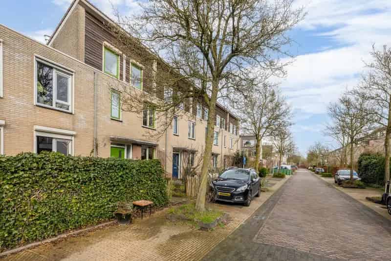 5 Slaapkamers Tussenwoning Wageningen Ruime Tuin