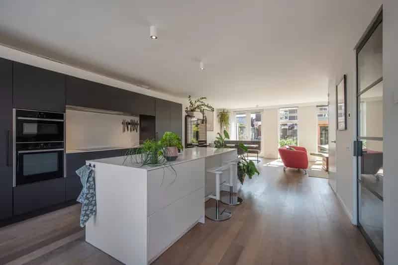 Huis te koop Rijswijk - 5 slaapkamers, 2 badkamers, luxe keuken