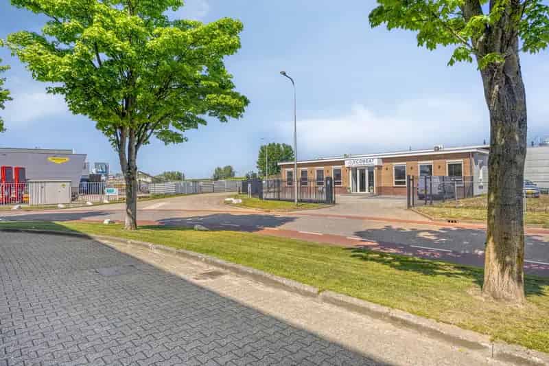 Bedrijfshal te Koop Kampen 520m2 Bedrijfsruimte 155m2 Kantoor