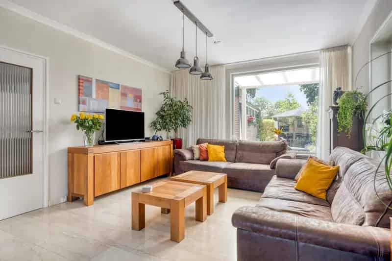 Huis te koop Bergschenhoek 4 slaapkamers 8 zonnepanelen