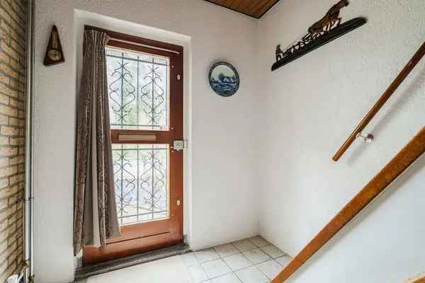 Ruime 2-onder-1-kap woning met 4 slaapkamers nabij centrum