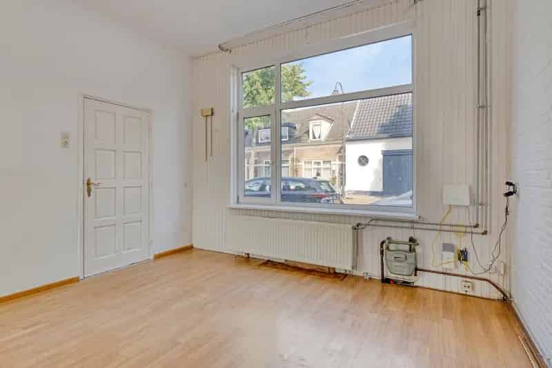 Huis te koop Deventer Voorstad 4 slaapkamers diepe tuin